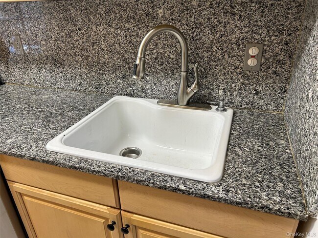 Foto del edificio - 2 Secora Rd