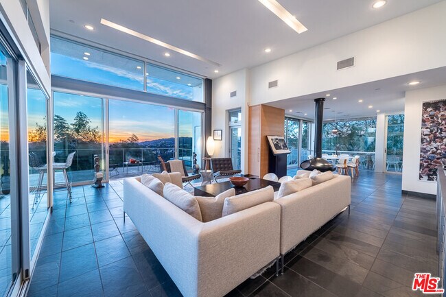 Foto del edificio - 2511 Wild Oak Dr