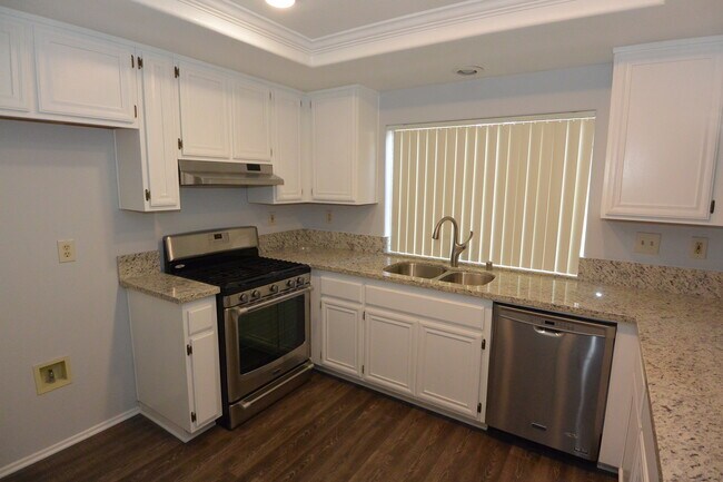 Building Photo - Gorgeous 2 Story 3 Bed 2.5 Bath SFR in Laguna Niguel