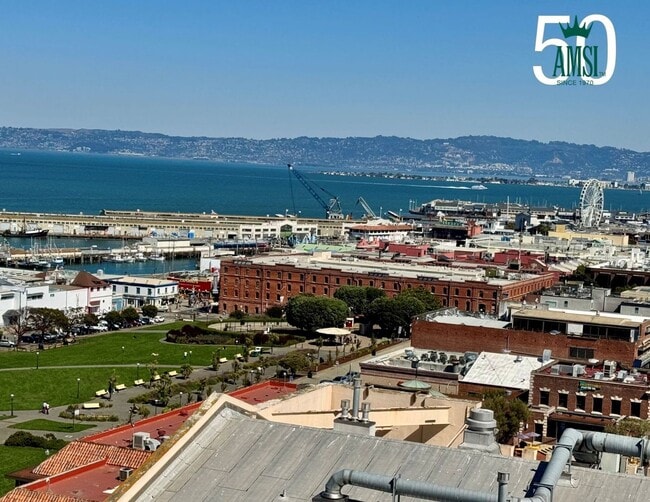 Building Photo - Designer Luxury. Iconic Views. Extraordinary Living.