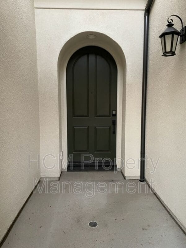 Building Photo - 59 Henson