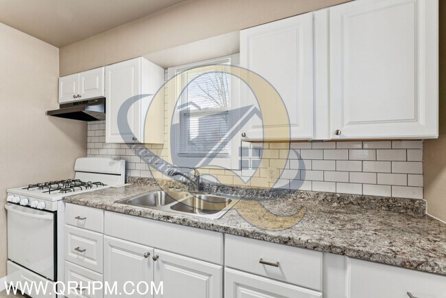 Foto del edificio - Available Now in Burton!!!