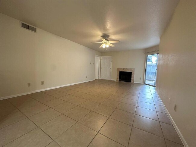 Foto del edificio - 9700 Leawood Blvd