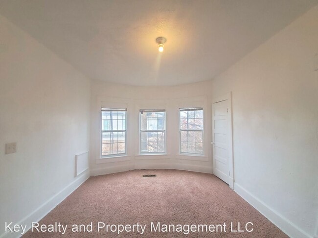 Building Photo - 3 br, 1 bath House - 1603 NW 1st St