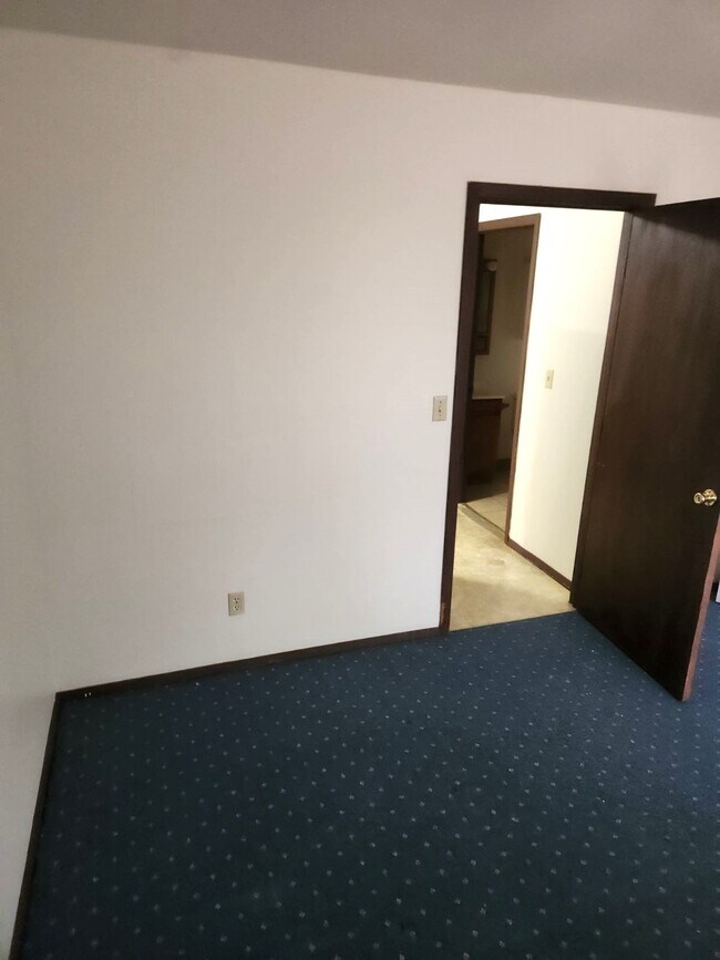 Foto del edificio - 1710 La Cres St