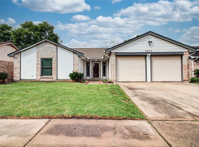 Foto del edificio - 6923 Kearney Dr