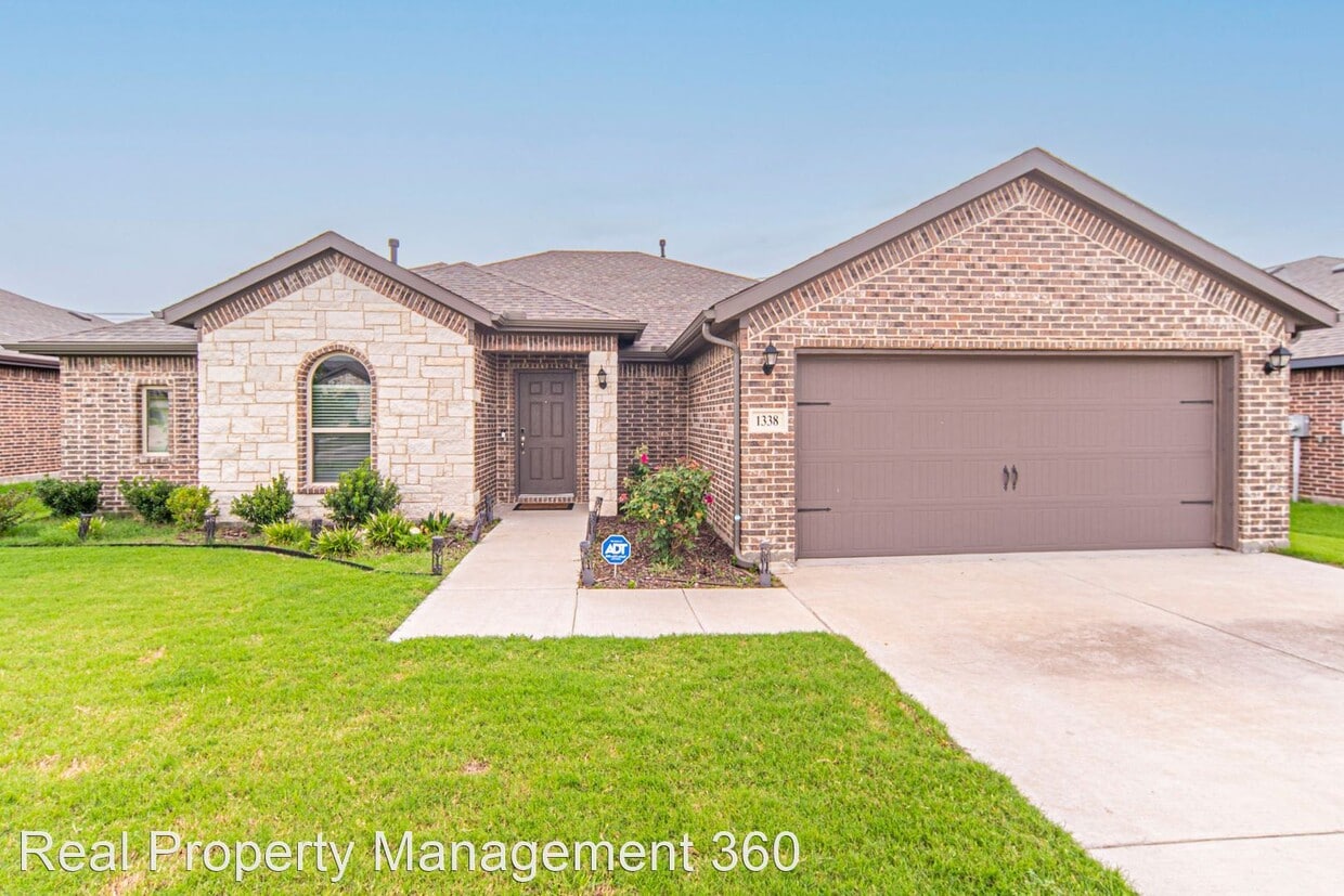 3 br, 2 bath House 1338 Winding Hollow House Rental in Grand