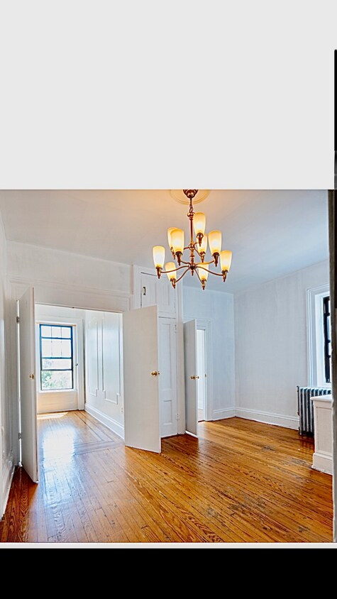 Living Rm & Bedroom - 66 Mercer St