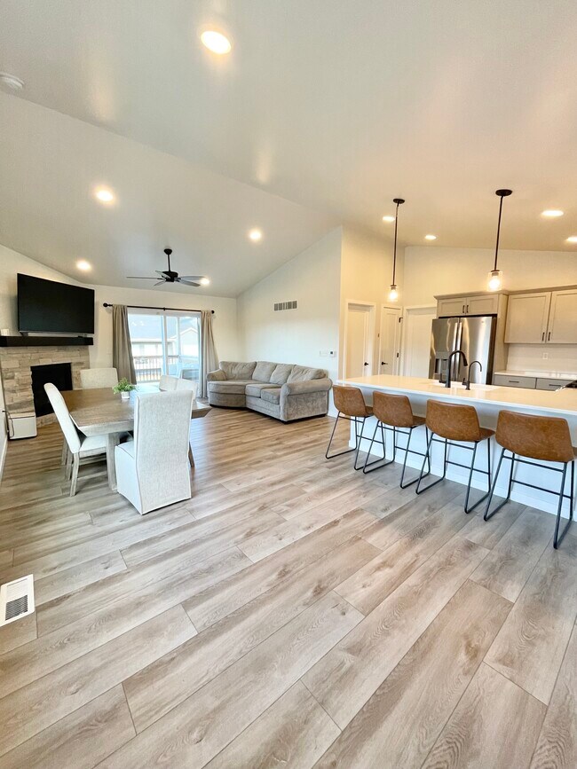 Foto del edificio - 760 Oak Terrace Ave