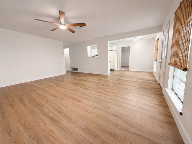 Foto del edificio - 3417 Harvest Dr