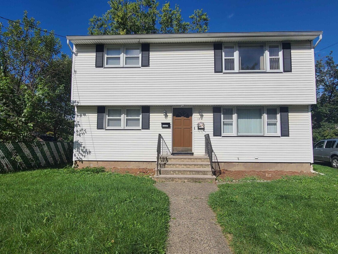 134 Broad St, Clifton, NJ 07013 House Rental in Clifton, NJ