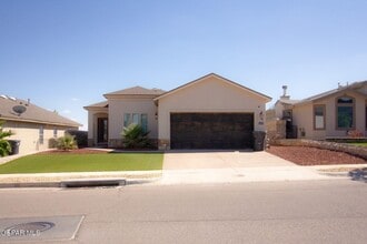 Building Photo - 13276 Emerald Isle St