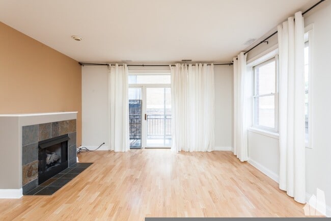 Foto del edificio - 2330 W Saint Paul Ave