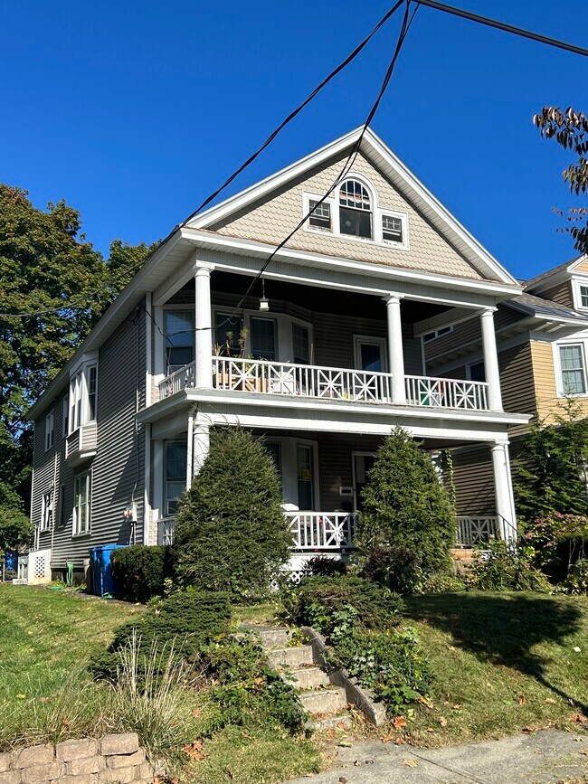 Building Photo - 18 Terrace Ave