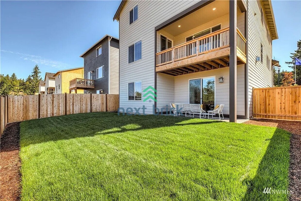 Foto principal - A fabulous 5 bedroom and 3.5 bathroom house