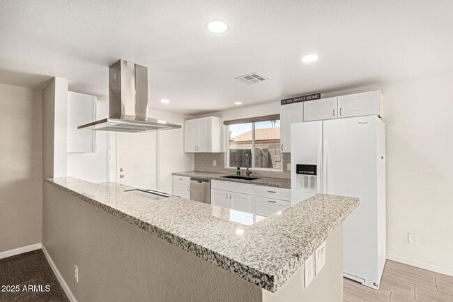 Building Photo - 1512 West Mariposa Dr