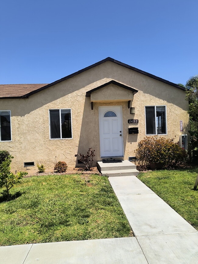 Building Photo - 1457 W 219th St