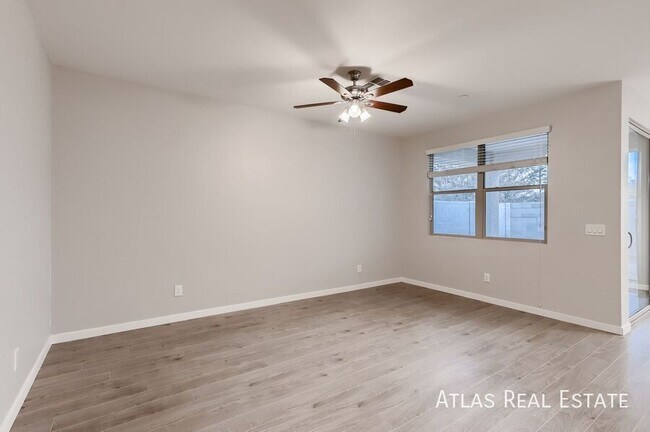 Foto del edificio - 2077 N 213th Dr