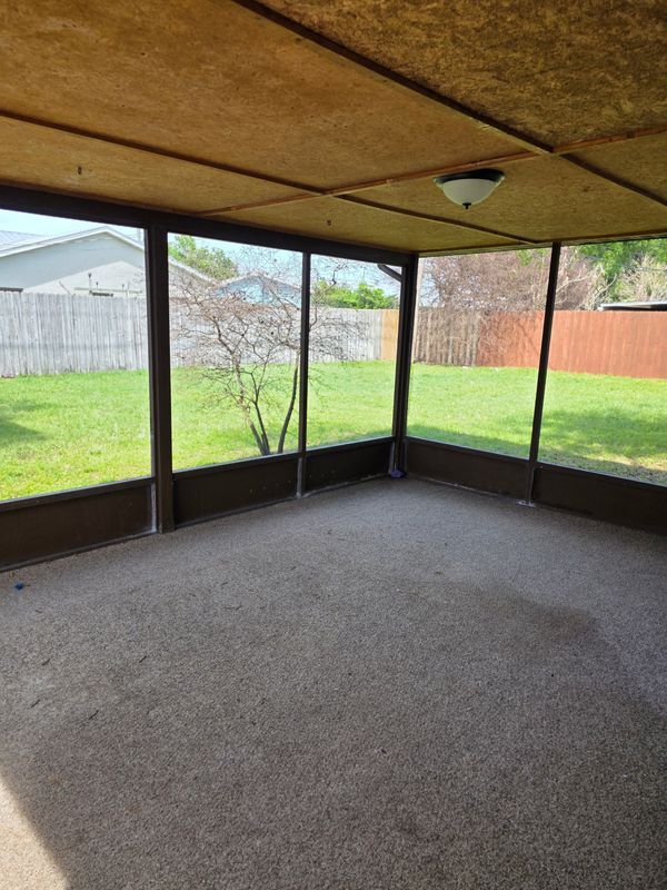 Foto del edificio - 2910 Zephyr Ln