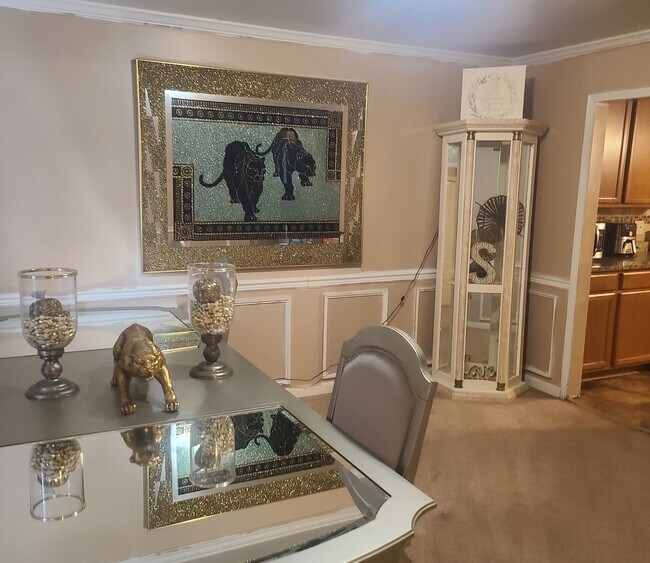 Foto del edificio - 3601 Edward Dr