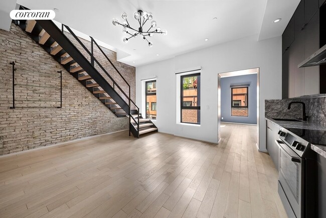 Building Photo - 317 W 51st St