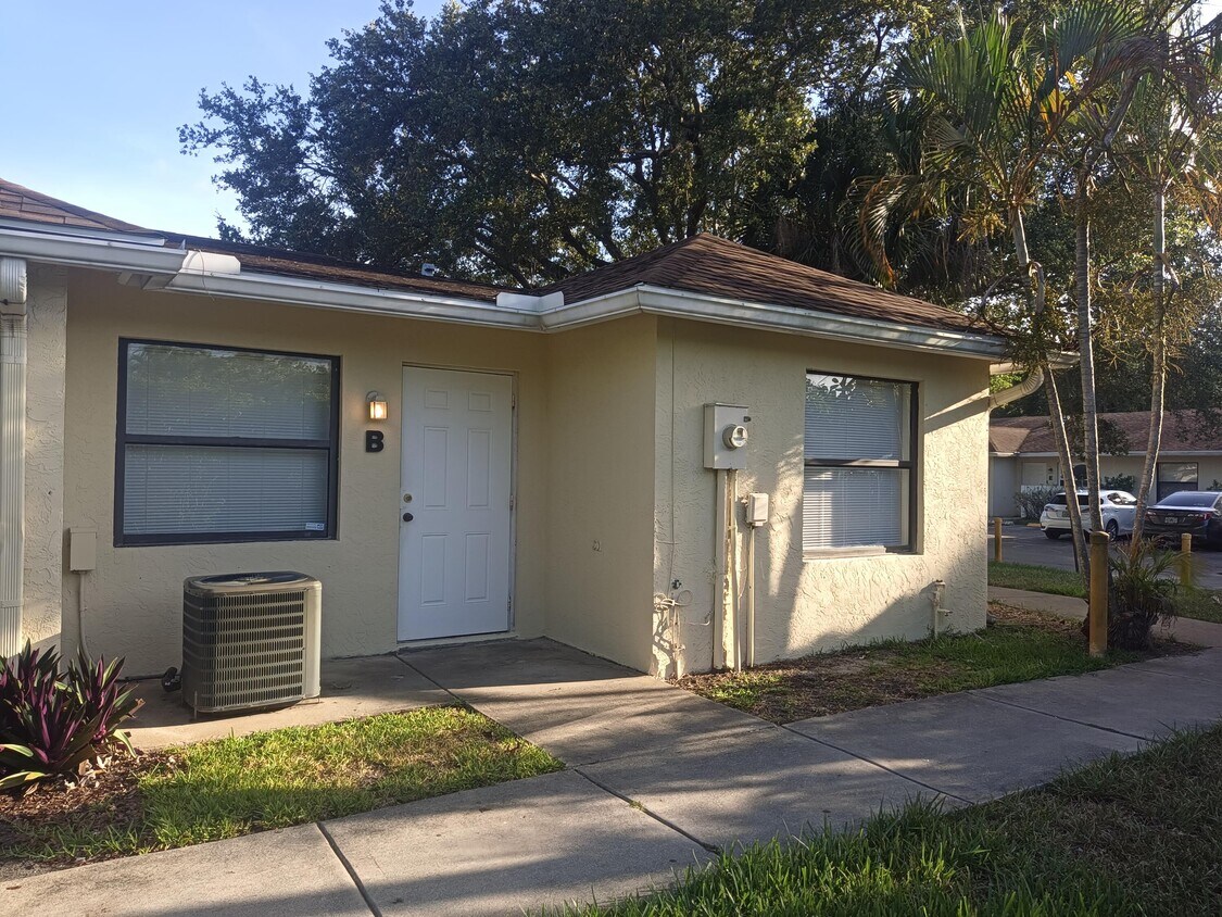 5020 Sanctuary Way Unit B, West Palm Beach, FL 33417 Condo for Rent