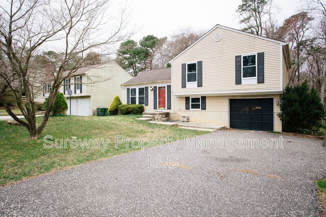 Building Photo - 57 Lady Diana Cir