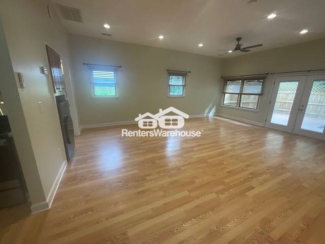 Foto del edificio - 9801 Providence Forest Ln
