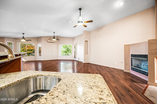 Building Photo - 6620 Front Nine Dr