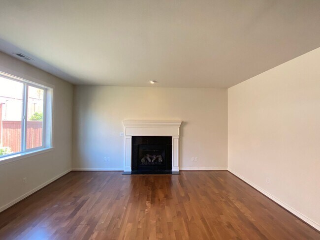 Foto del edificio - Great House for Rent