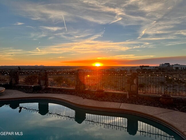 Building Photo - 7381 Black Mesa Dr