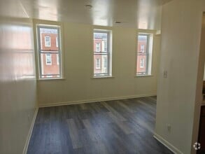 Building Photo - 1336 N Carey St