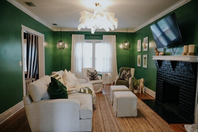 Living Room - 100 Hamilton Ave