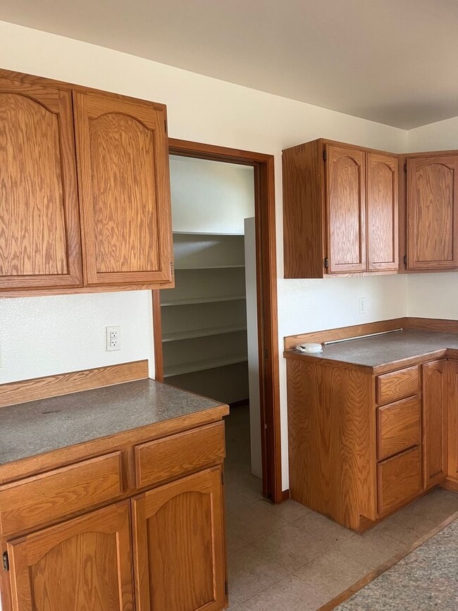 Building Photo - Single Family 3 bedroom 2 bath home