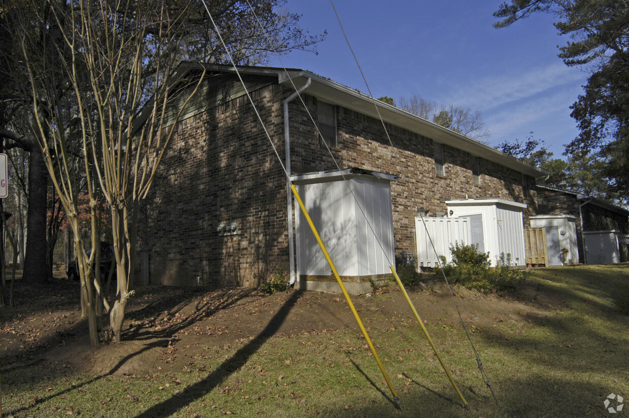 Building Photo - 1203 Grantland Rd