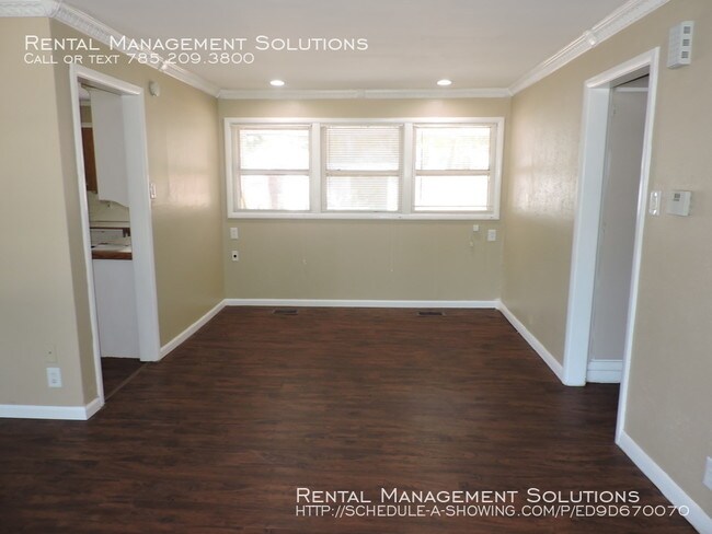 Building Photo - 4504 SW 21st St- 3 BED/1 BATH