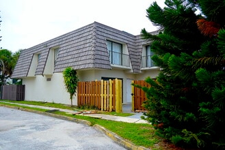 Building Photo - 1727 N Congress Ave