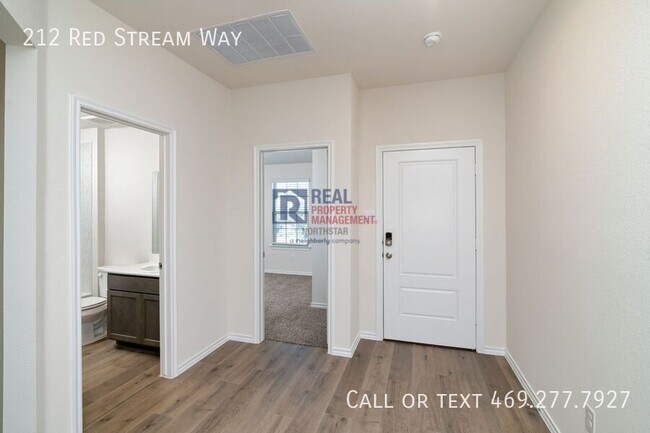 Foto del edificio - 212 Red Strm Wy