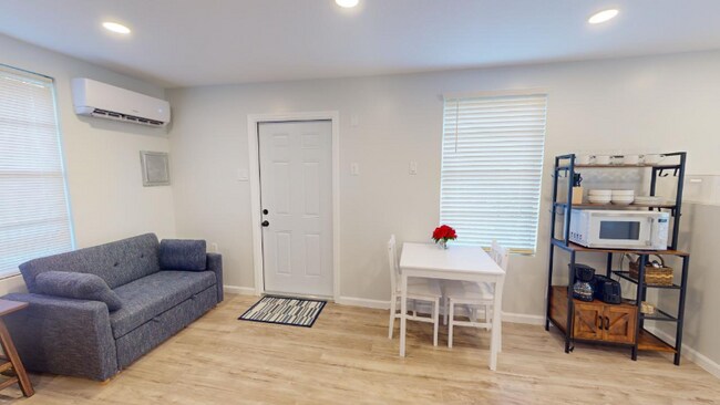 Building Photo - 2750 Manorca Ave
