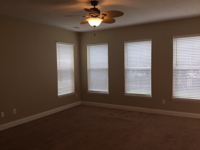 Building Photo - 90 Creekside Dr
