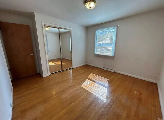 Foto del edificio - 125 Lyndale Dr