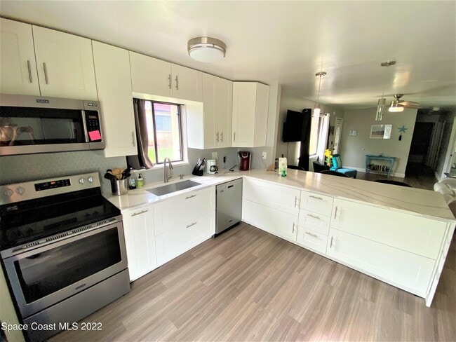 Foto del edificio - 8759 Banyan Way