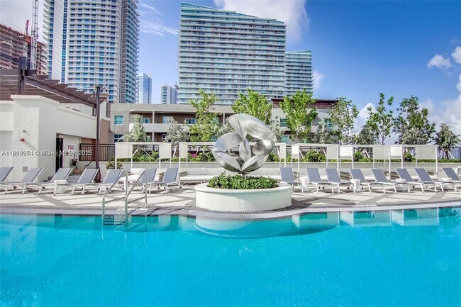 Foto del edificio - 999 SW 1st Ave