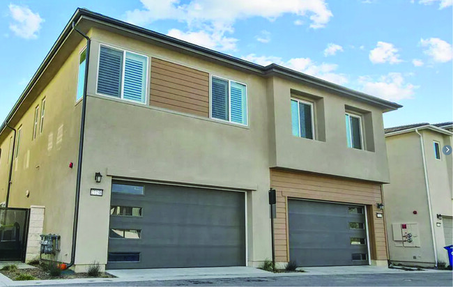 Building Photo - 27238 Narrowleaf Willow Ln