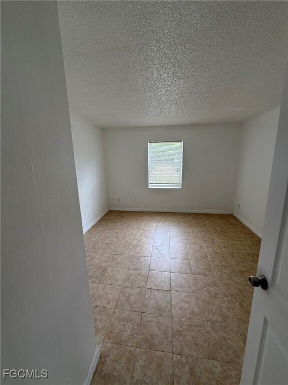 Foto principal - 3055 2nd St