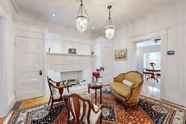 Building Photo - 15 Garrison Rd