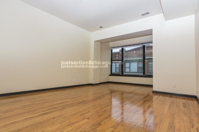 Foto del edificio - 6129 S Indiana Ave