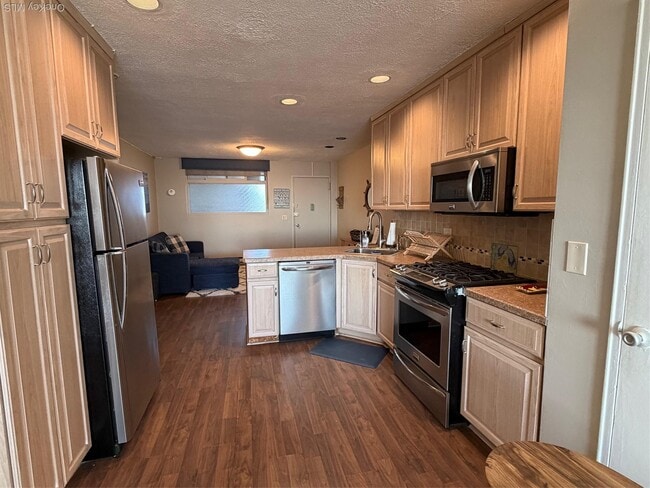 Building Photo - 830 Shore 2O