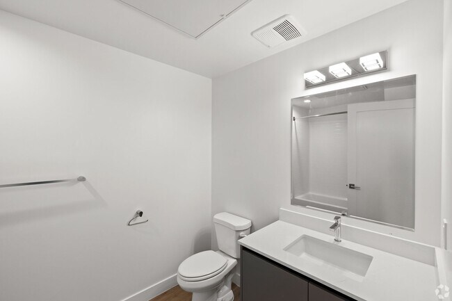 Building Photo - HUGE Studio - 403