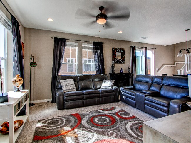 Foto del edificio - 16426 Zuni Pl